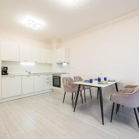 Luxurious And Panoramic Apartments At The Beach In La Mer Complex Golden Sands Exteriör bild