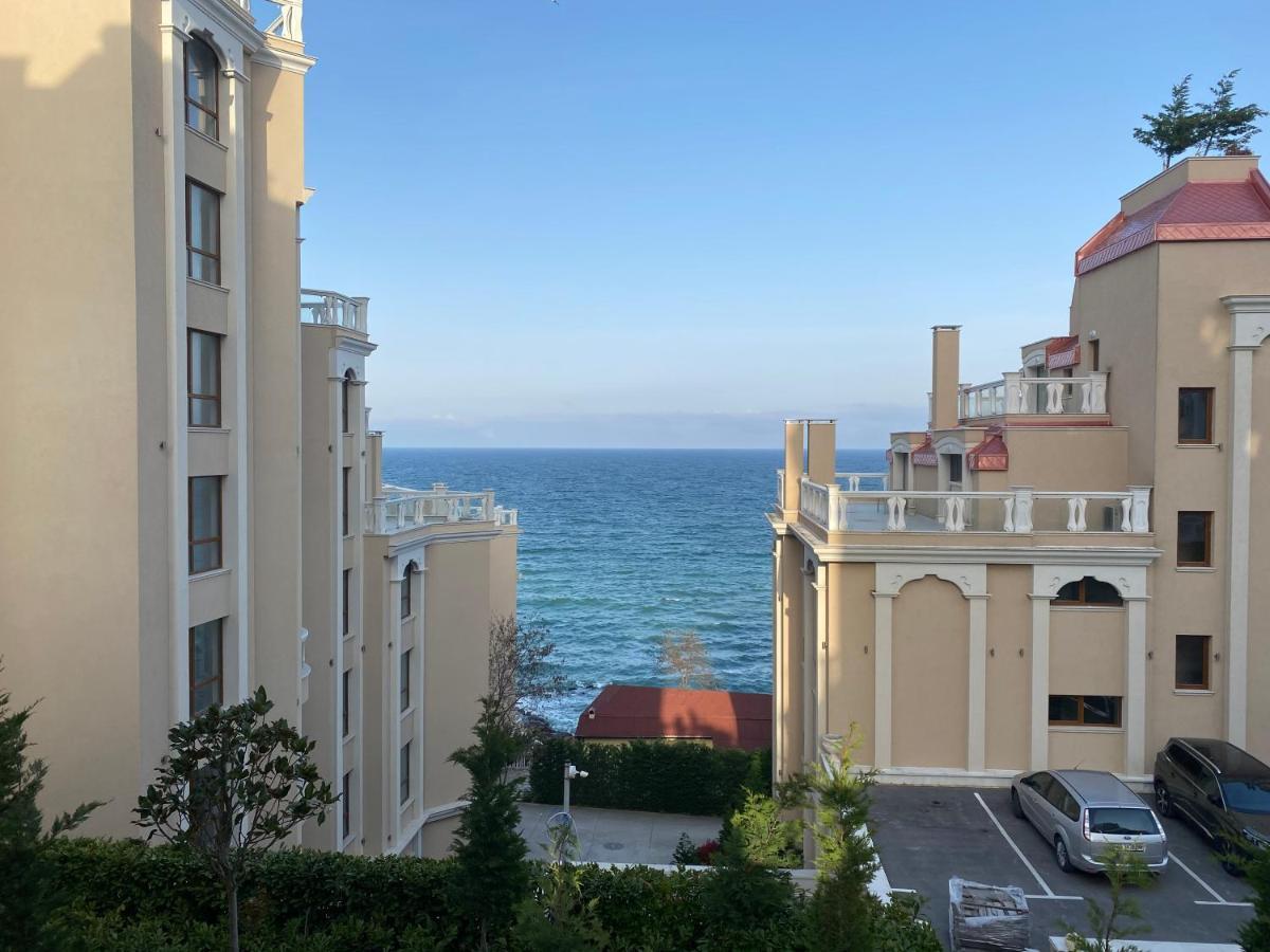 Luxurious And Panoramic Apartments At The Beach In La Mer Complex Golden Sands Exteriör bild