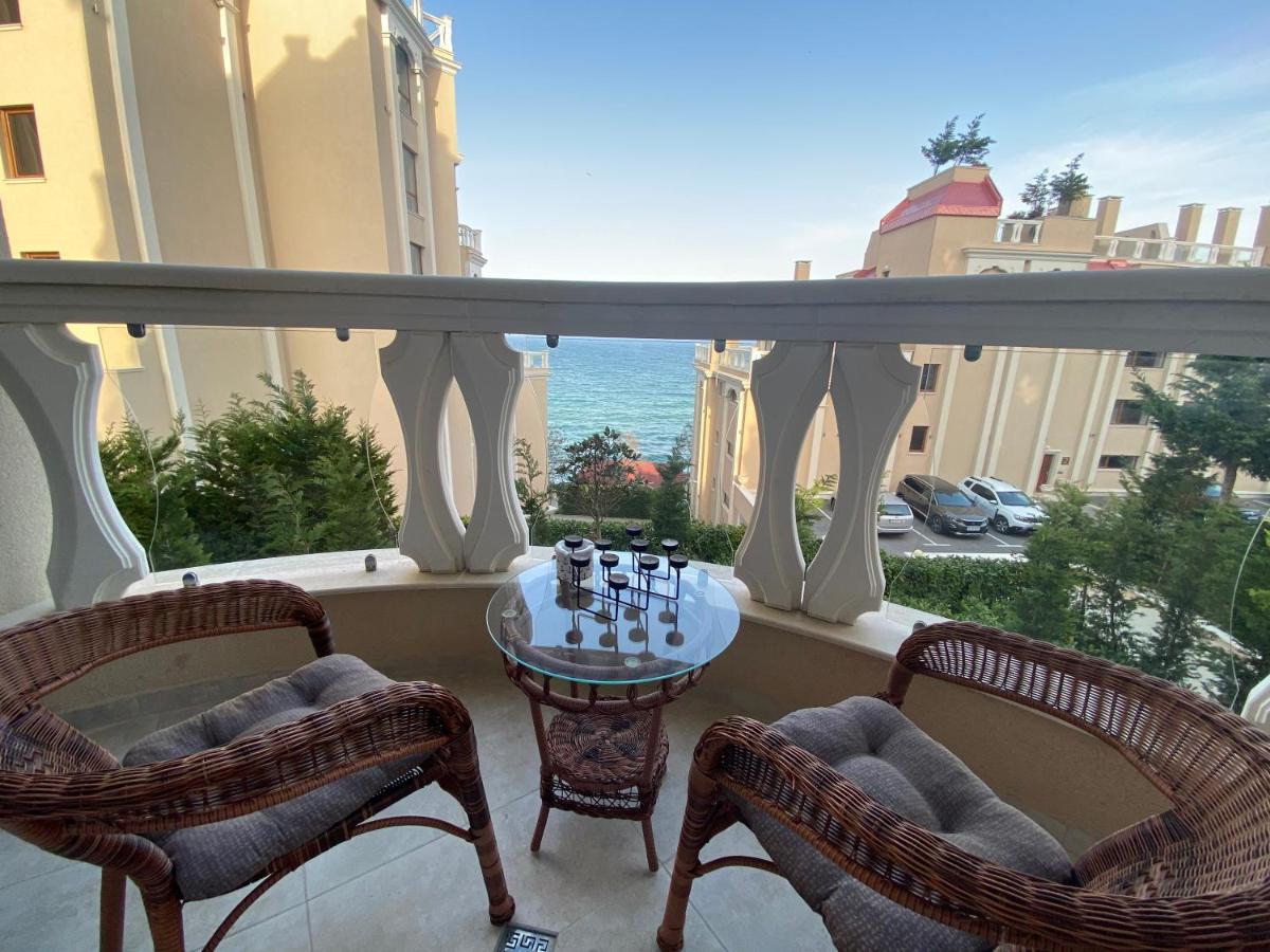Luxurious And Panoramic Apartments At The Beach In La Mer Complex Golden Sands Exteriör bild