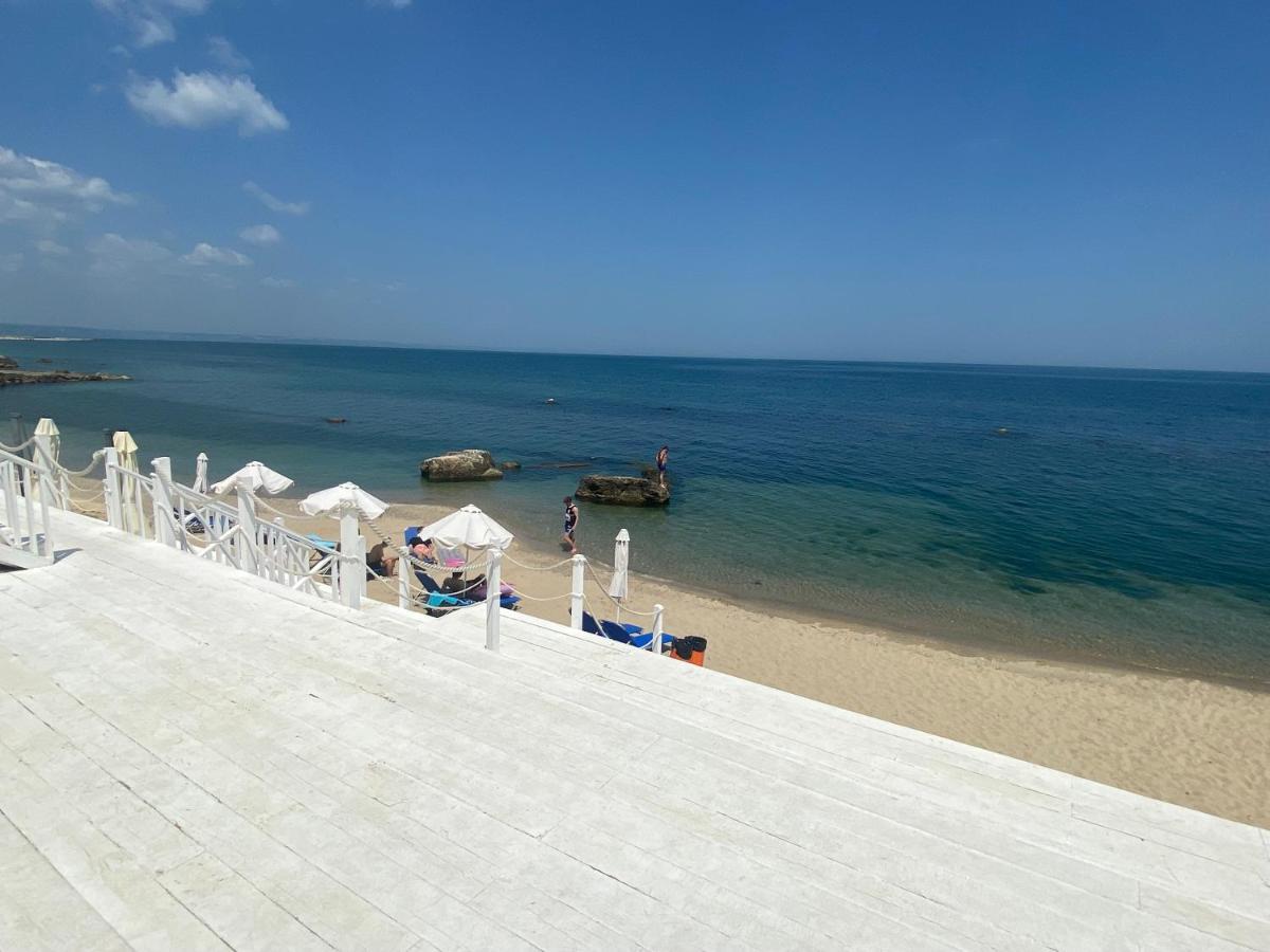 Luxurious And Panoramic Apartments At The Beach In La Mer Complex Golden Sands Exteriör bild