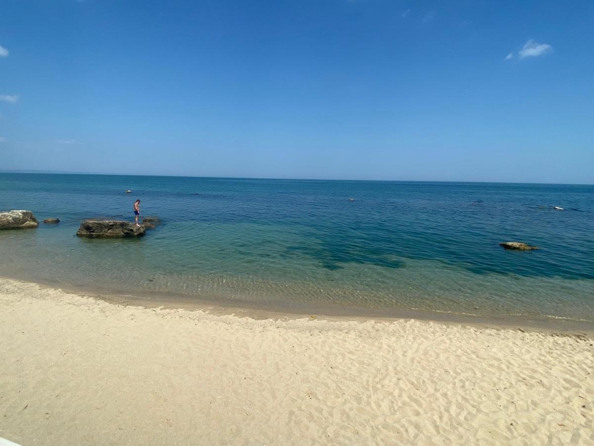 Luxurious And Panoramic Apartments At The Beach In La Mer Complex Golden Sands Exteriör bild